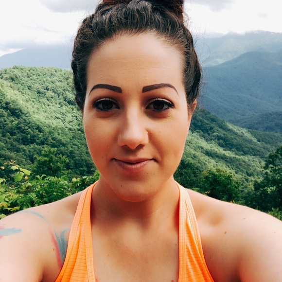 Meet your Posher, Laura - Picture 10 of 10